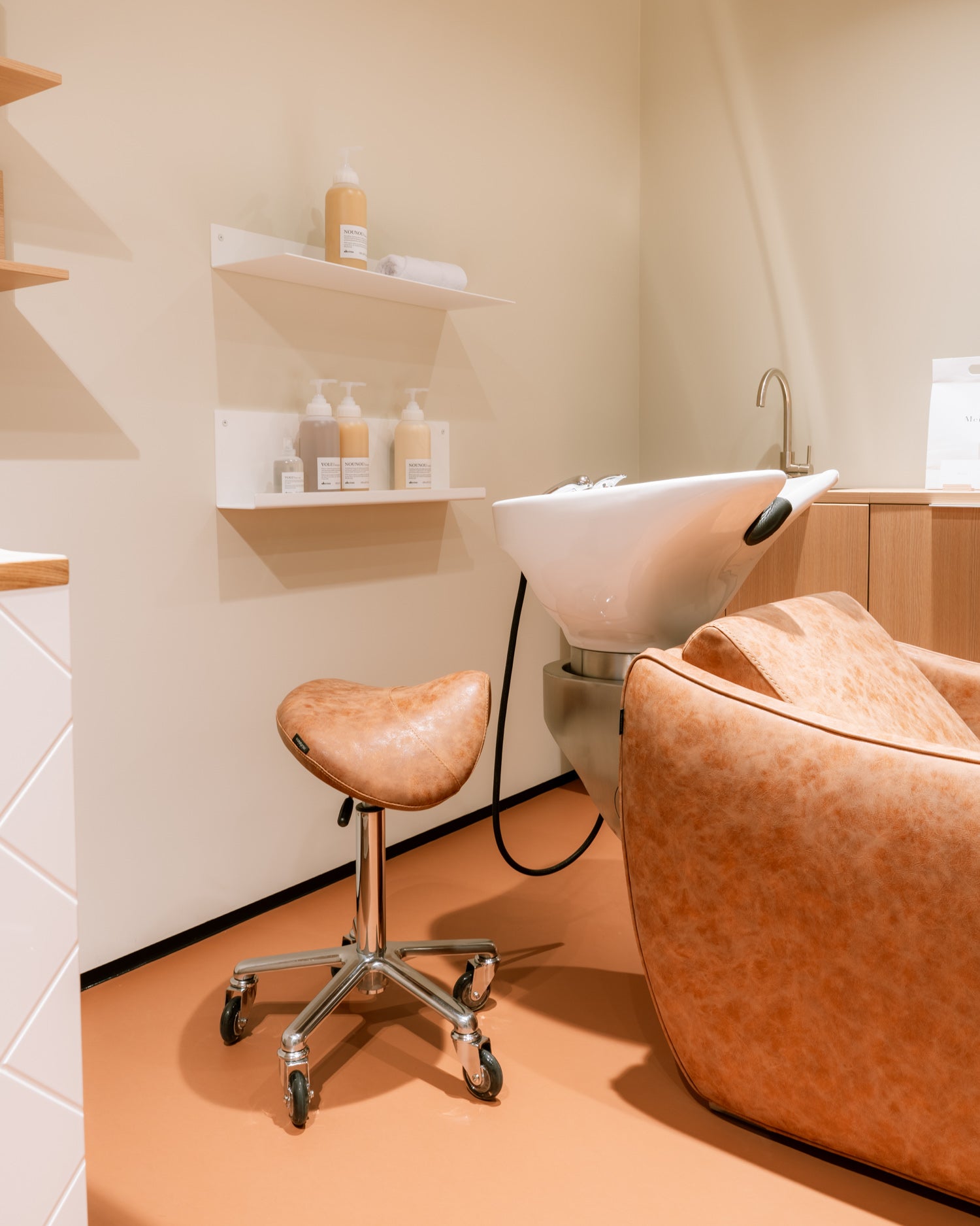 Shampoo White - Prateleira de alumínio de 76cm com pintura em pó branca